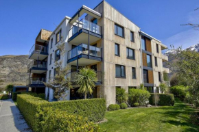 Residence Du Parc Apt6b at the base of Coronet Peak